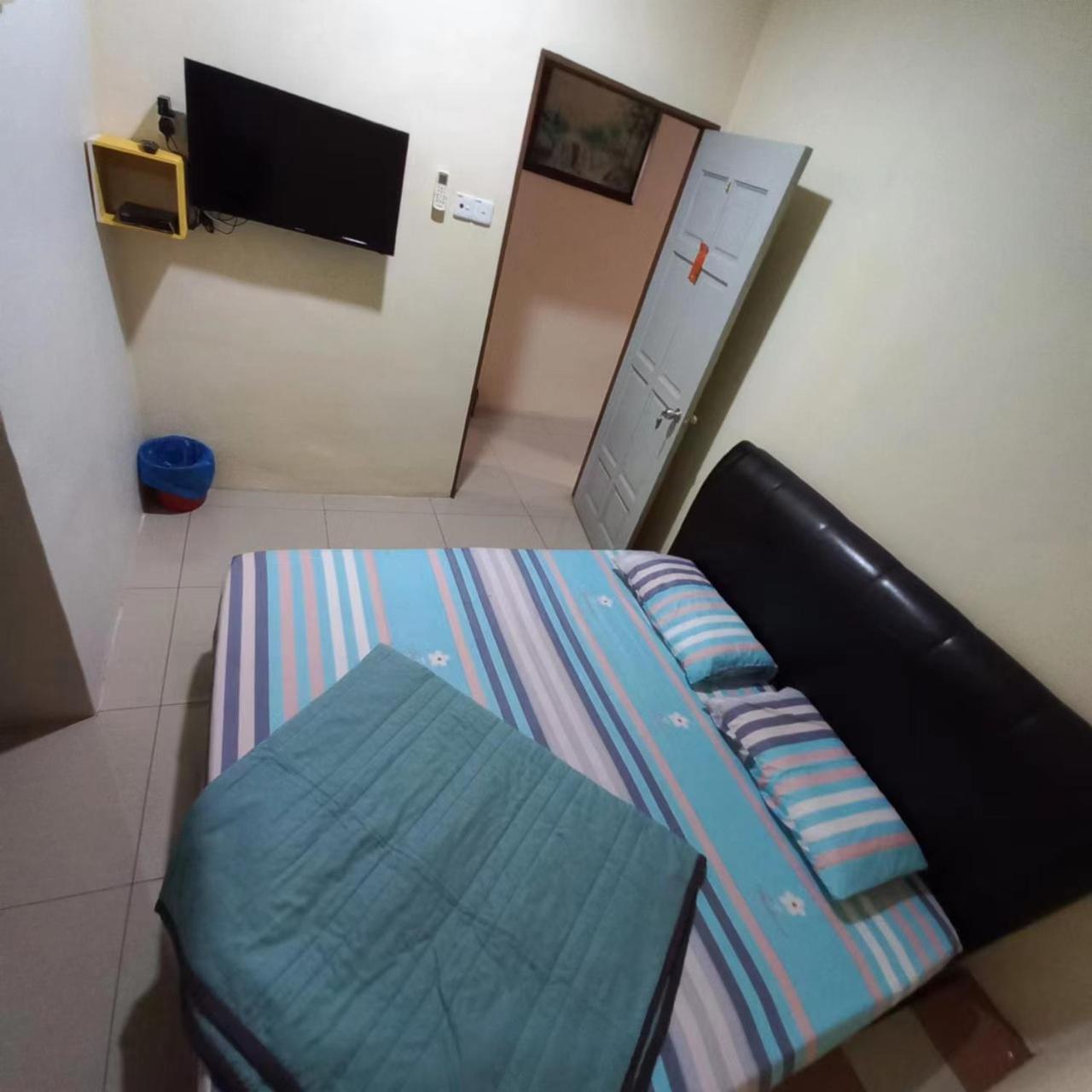 Happy Homestay Lukut Port Dickson Buitenkant foto