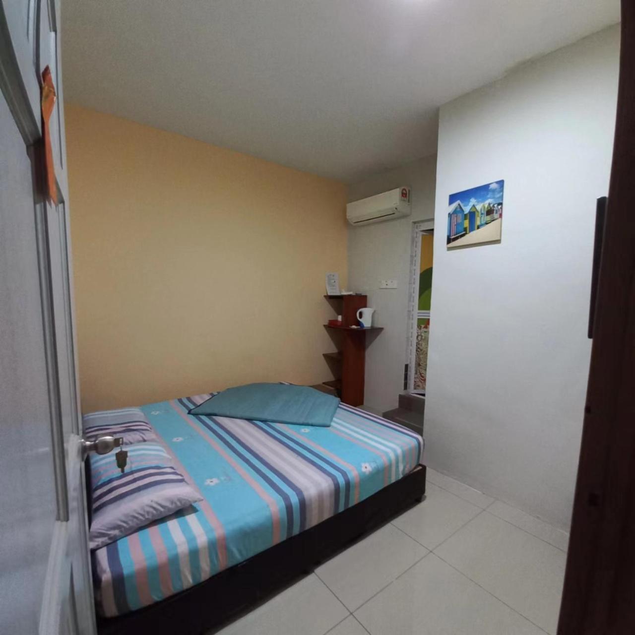 Happy Homestay Lukut Port Dickson Buitenkant foto